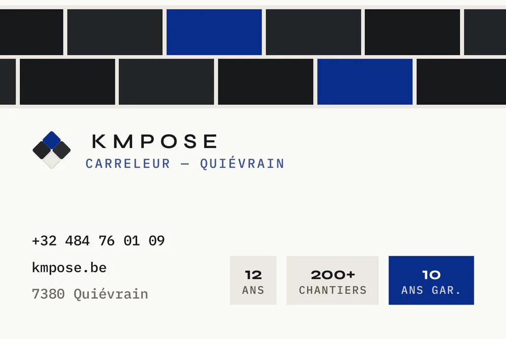 Recto de la carte de visite KMPOSE : logo, téléphone, site kmpose.be, Quiévrain et repères 12 ans, 200 chantiers, garantie 10 ans